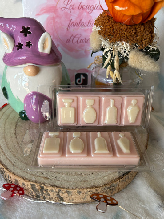 Clamshell Sakura Joy
